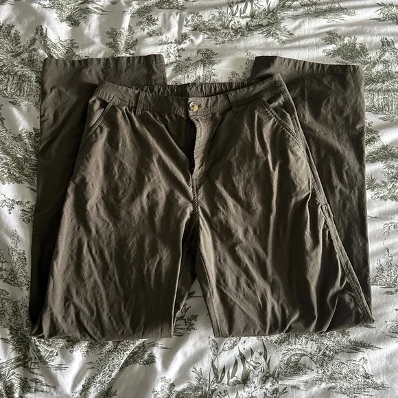 Vuori Cargo Pants - Picture 4 of 5